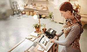 WEBINAR: TRANSFORMING THE STORE ASSOCIATE EXPERIENCE TO MAXIMIZE CUSTOMER ENGAGEMENT